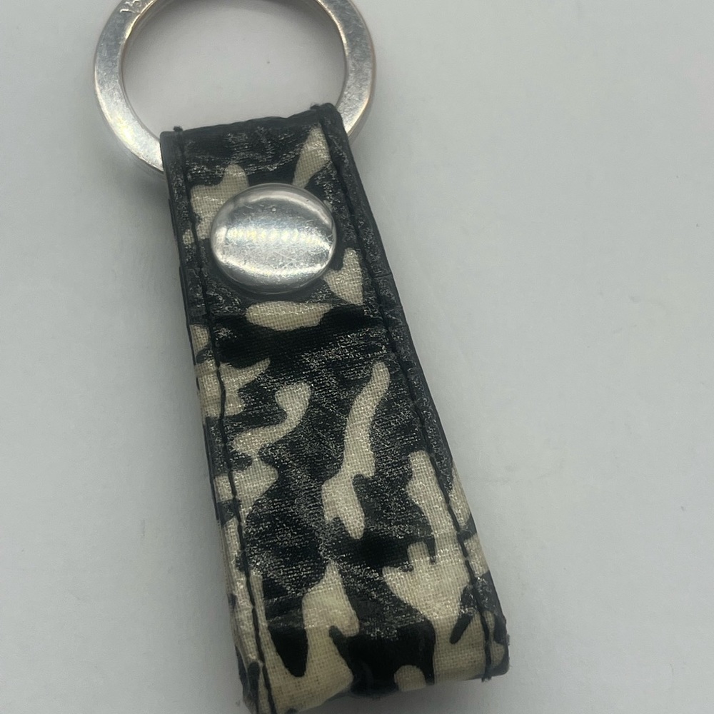Vera Bradley black & white loop keychain